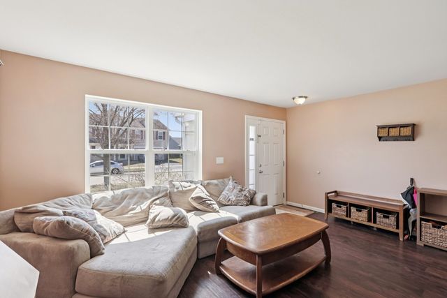 984 Richard Brown Boulevard, Volo, IL 60073