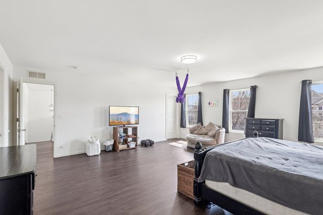 984 Richard Brown Boulevard, Volo, IL 60073