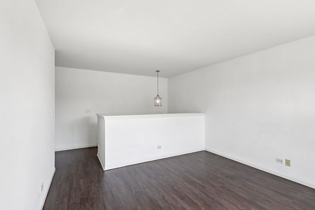 984 Richard Brown Boulevard, Volo, IL 60073