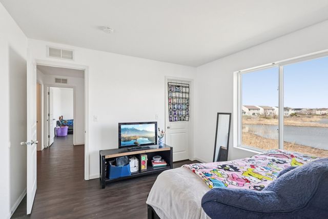 984 Richard Brown Boulevard, Volo, IL 60073