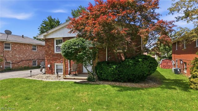 912 N Highland Avenue, Girard, OH 44420
