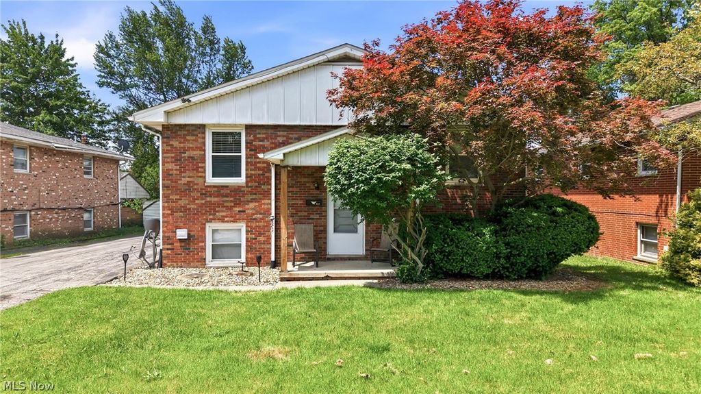 912 N Highland Avenue, Girard, OH 44420