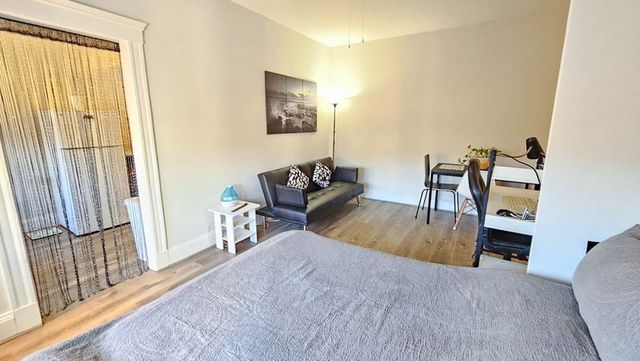 66 Queensberry 420, Boston, MA 02115
