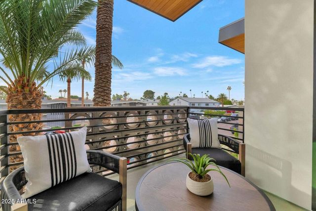 6916 E 2ND Street, Scottsdale, AZ 85251