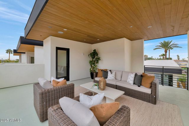 6916 E 2ND Street, Scottsdale, AZ 85251