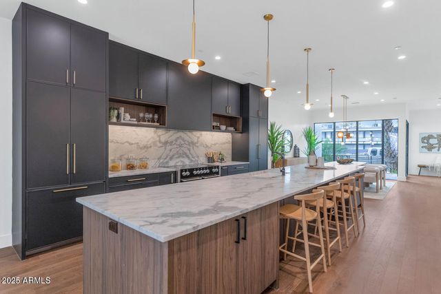 6916 E 2ND Street, Scottsdale, AZ 85251