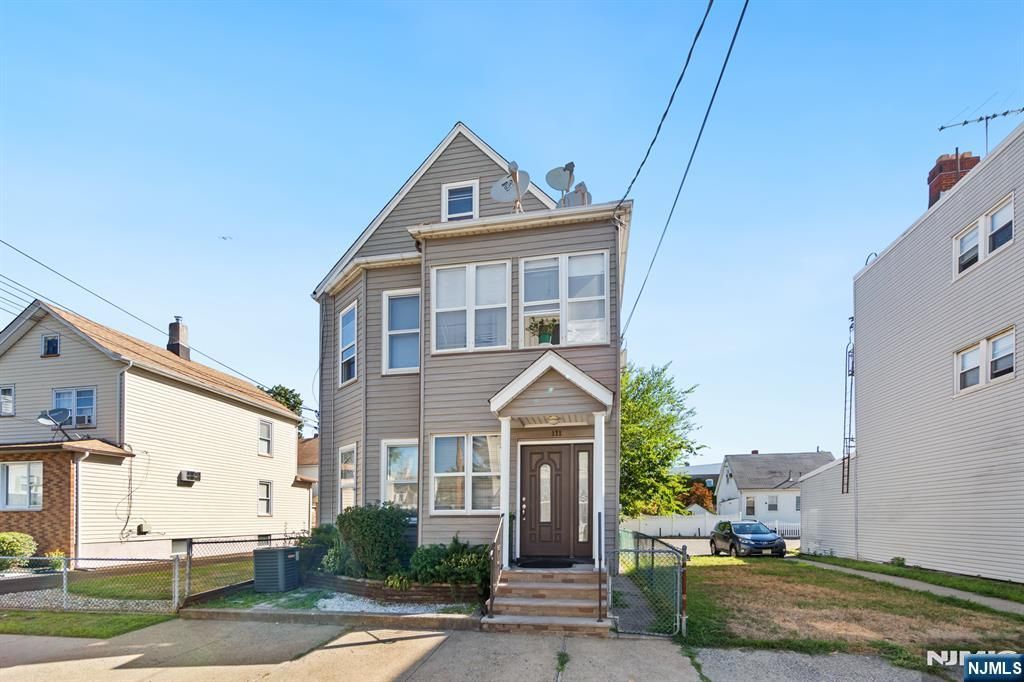 171 Wallington Avenue 1st Floor, Wallington, NJ 07057
