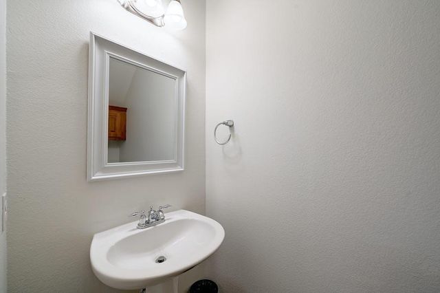 6701 Covered Bridge DR 41, Austin, TX 78736