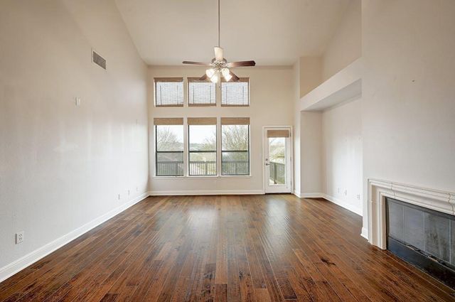 6701 Covered Bridge DR 41, Austin, TX 78736