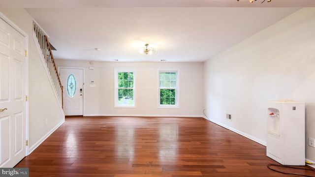 4 MENDENHALL DR, Glen Mills, PA 19342