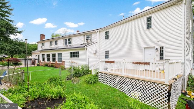 4 MENDENHALL DR, Glen Mills, PA 19342