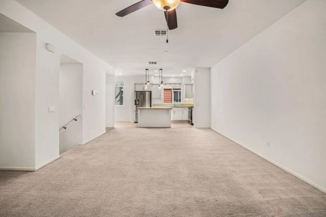 225 Royal Glen 408, Escondido, CA 92025