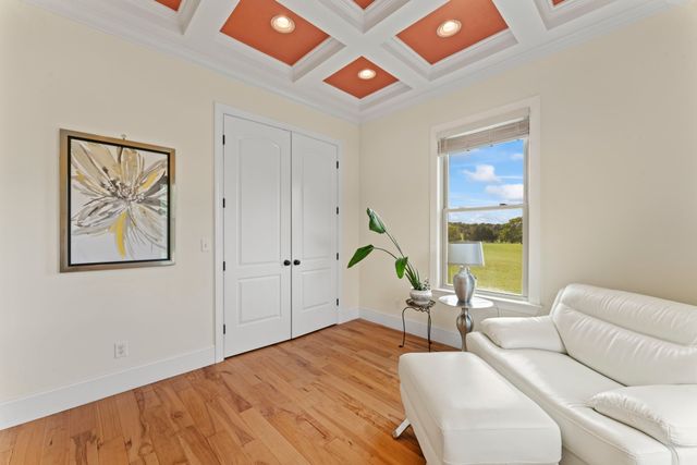 120 Wartrace Creek Rd, Wartrace, TN 37183