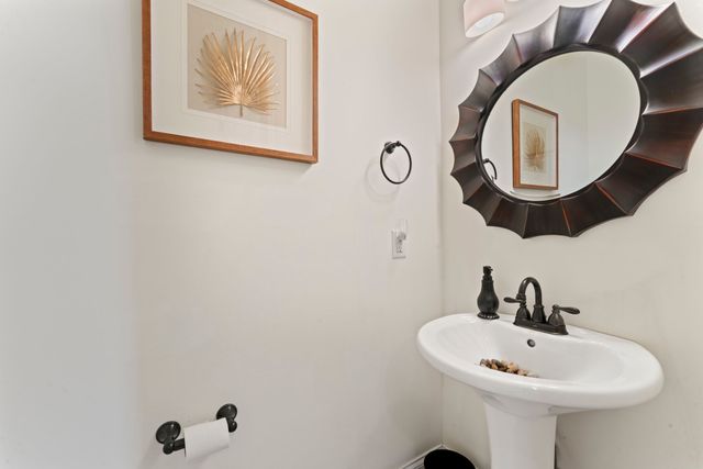 120 Wartrace Creek Rd, Wartrace, TN 37183