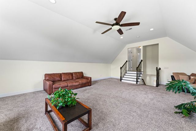 120 Wartrace Creek Rd, Wartrace, TN 37183