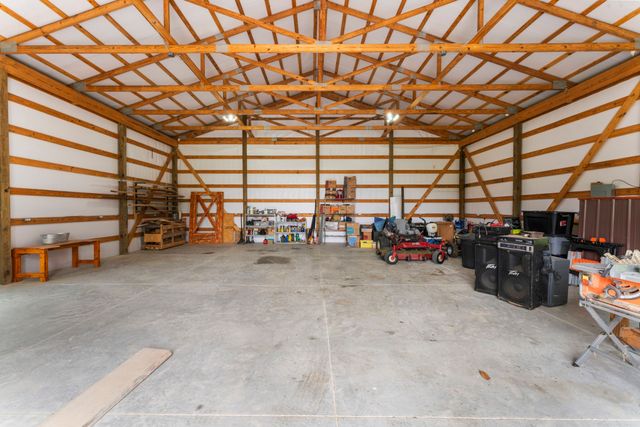 120 Wartrace Creek Rd, Wartrace, TN 37183