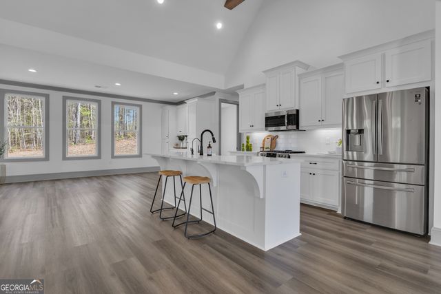 215 Greyfairs Avenue, Senoia, GA 30276