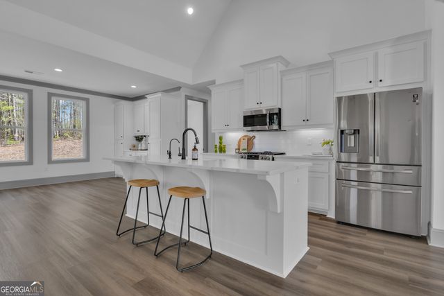 215 Greyfairs Avenue, Senoia, GA 30276