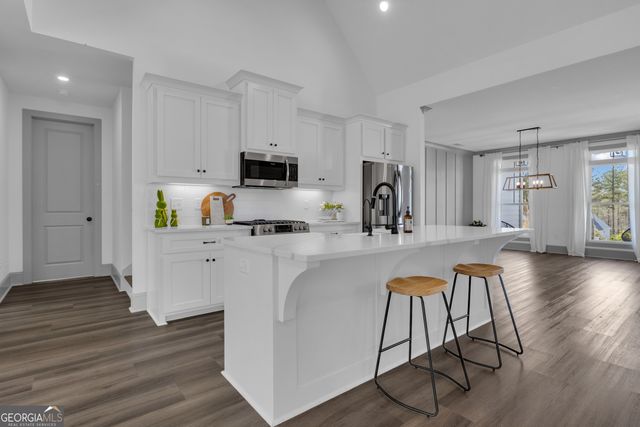 215 Greyfairs Avenue, Senoia, GA 30276