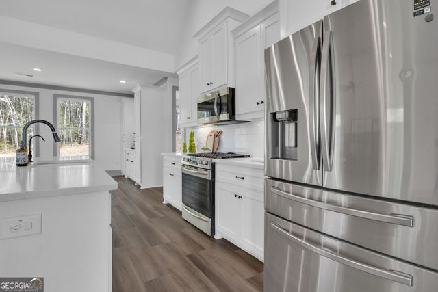 215 Greyfairs Avenue, Senoia, GA 30276