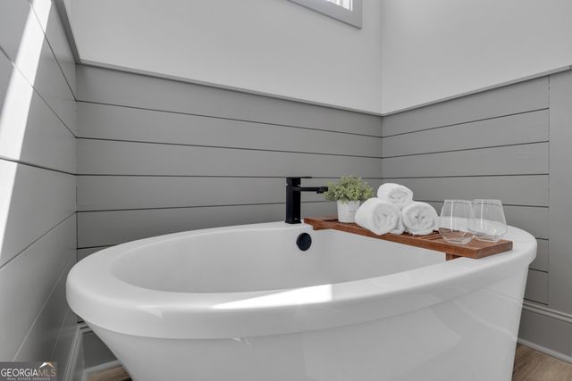 215 Greyfairs Avenue, Senoia, GA 30276