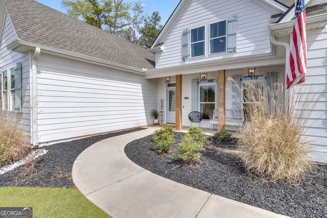 215 Greyfairs Avenue, Senoia, GA 30276