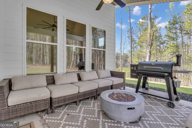 215 Greyfairs Avenue, Senoia, GA 30276