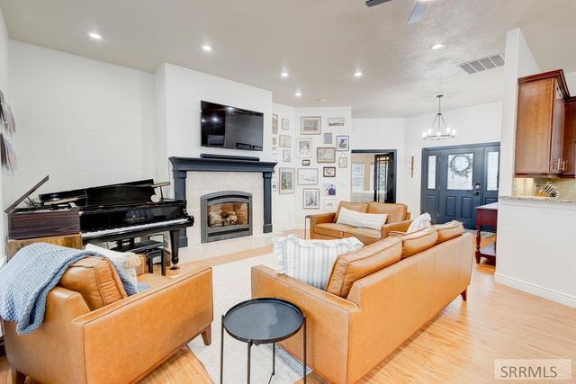 4678 Harbor Front Drive, Idaho Falls, ID 83402