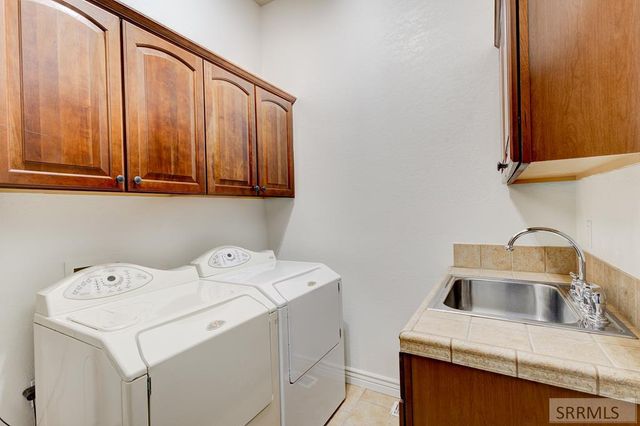 4678 Harbor Front Drive, Idaho Falls, ID 83402