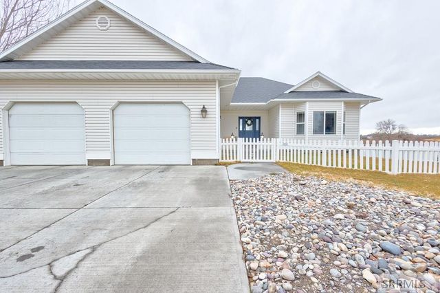 4678 Harbor Front Drive, Idaho Falls, ID 83402