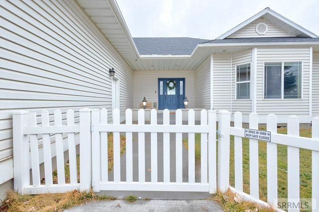 4678 Harbor Front Drive, Idaho Falls, ID 83402