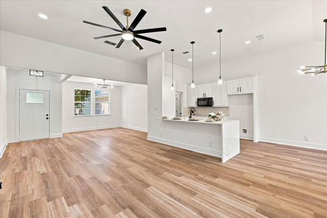 5424 Appalachian Way, Fort Worth, TX 76123