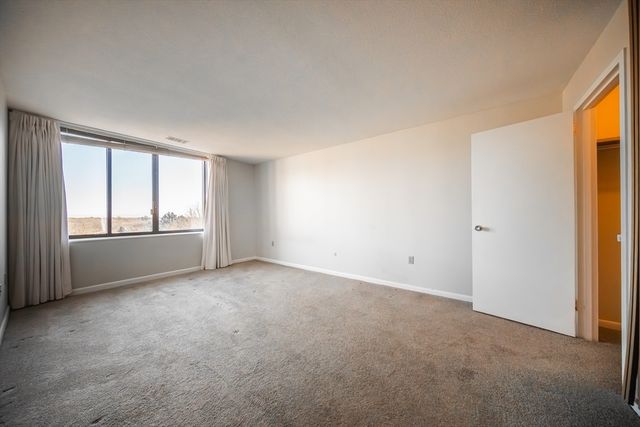 1002 Paradise Rd PHE, Swampscott, MA 01907