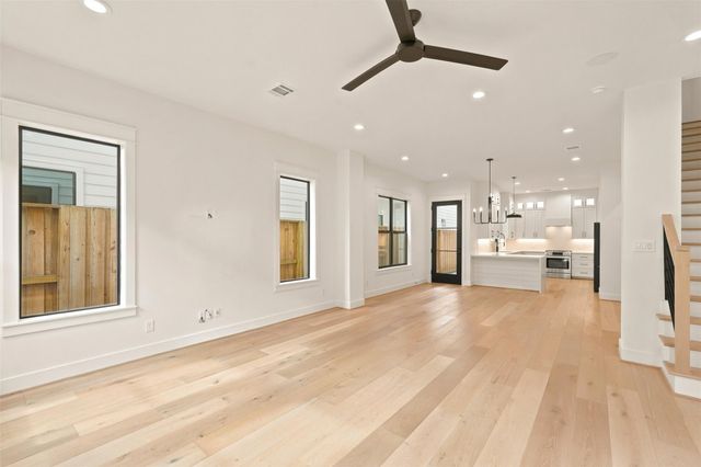 1435 Lawrence Street, Houston, TX 77008