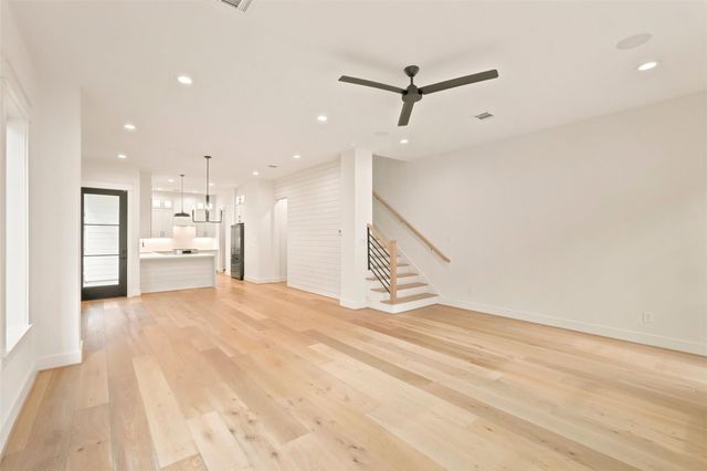 1435 Lawrence Street, Houston, TX 77008