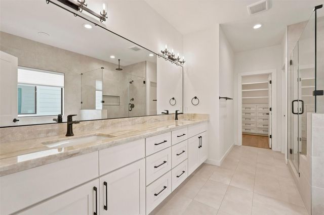 1435 Lawrence Street, Houston, TX 77008