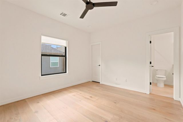 1435 Lawrence Street, Houston, TX 77008