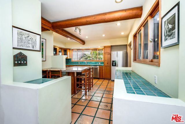 454 E Rustic Road, Santa Monica, CA 90402