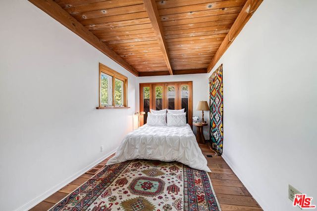 454 E Rustic Road, Santa Monica, CA 90402
