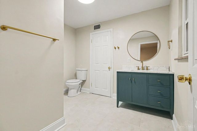 8997 Plainfield Road, Sycamore Twp, OH 45236