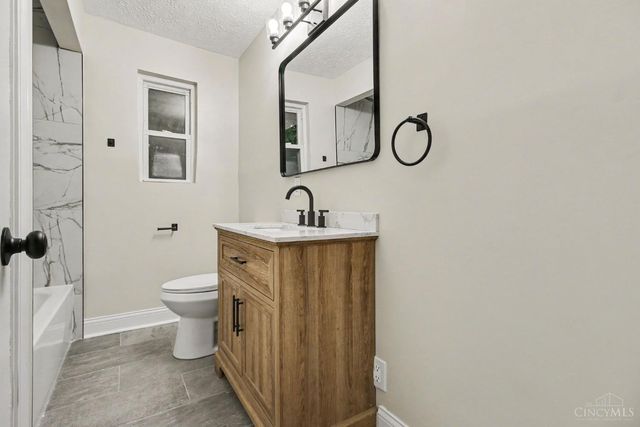 8997 Plainfield Road, Sycamore Twp, OH 45236