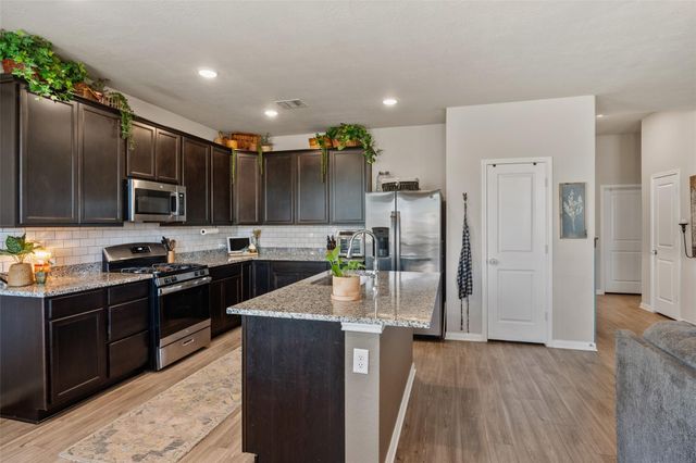 11947 Sunshine Park Drive N, Willis, TX 77318