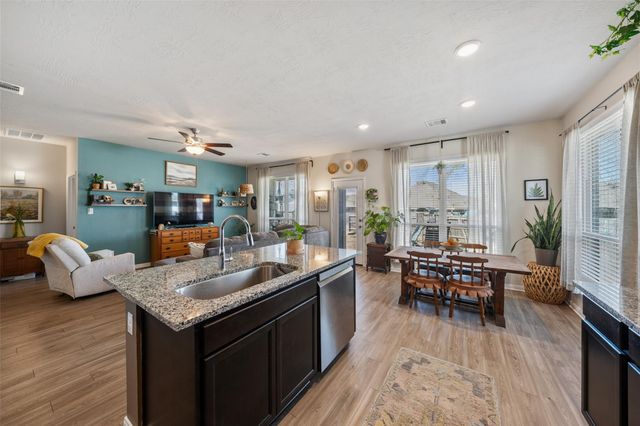 11947 Sunshine Park Drive N, Willis, TX 77318