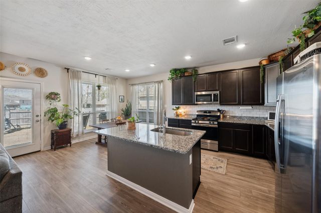 11947 Sunshine Park Drive N, Willis, TX 77318