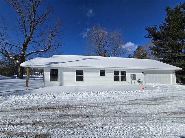 517 E State Road, Hastings, MI 49058