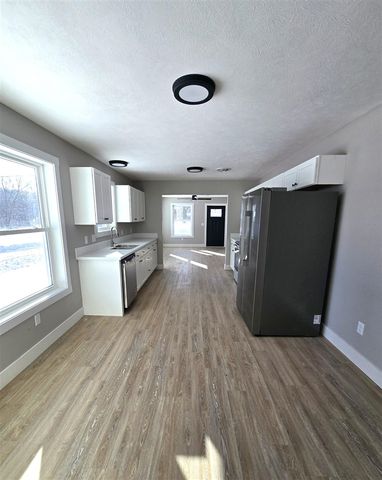 517 E State Road, Hastings, MI 49058