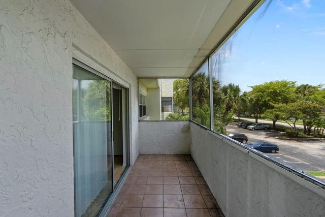 6075 N Sabal Palm Blvd 301, Tamarac, FL 33319