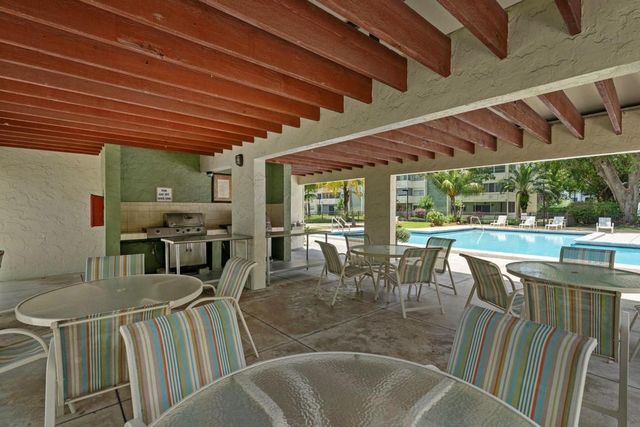 6075 N Sabal Palm Blvd 301, Tamarac, FL 33319