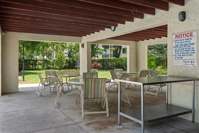 6075 N Sabal Palm Blvd 301, Tamarac, FL 33319