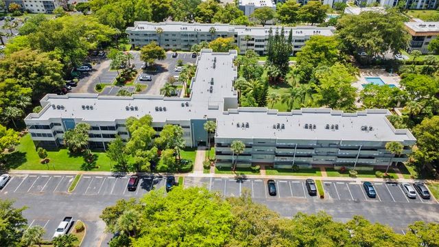 6075 N Sabal Palm Blvd 301, Tamarac, FL 33319